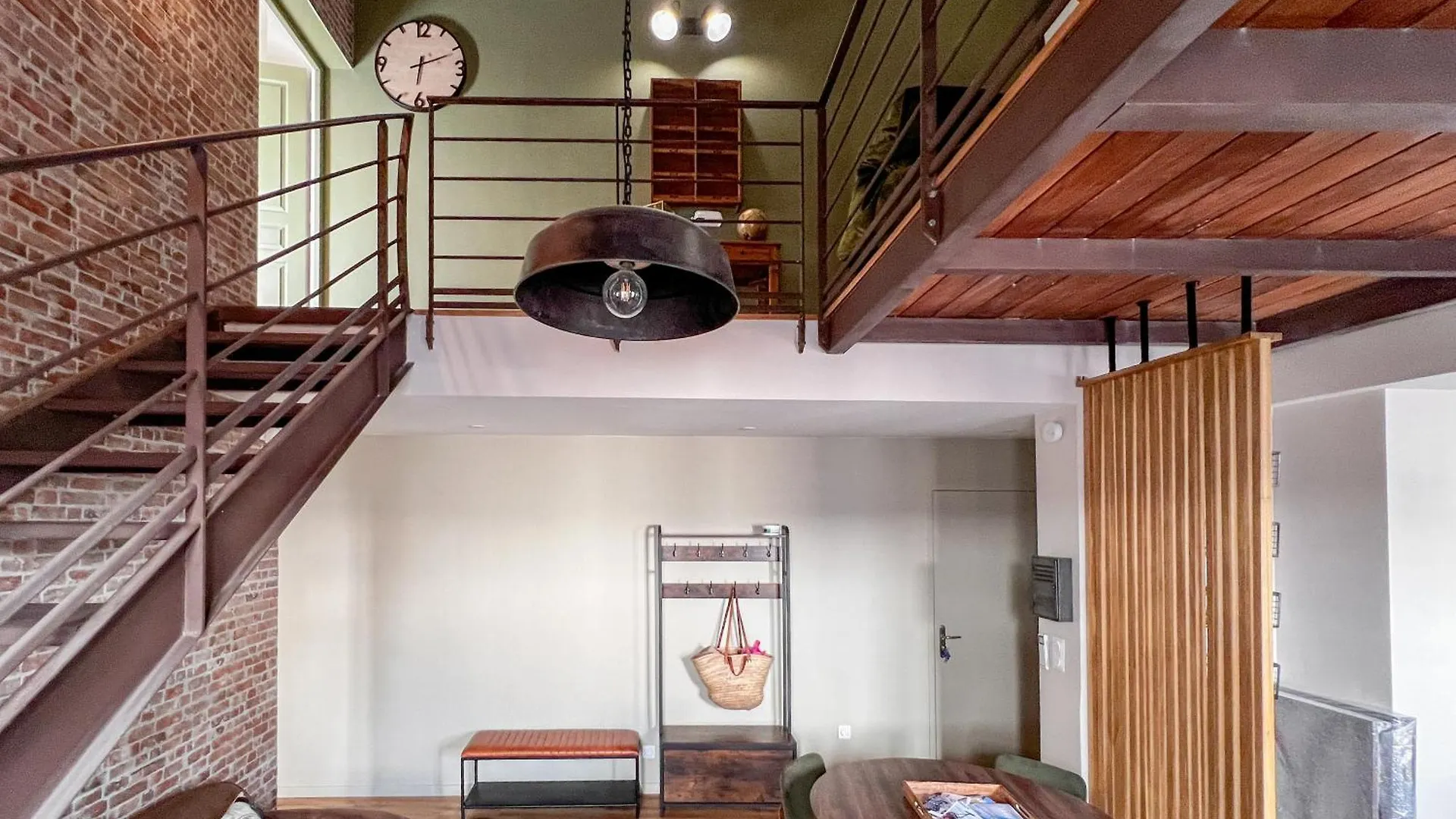 Un Loft D Exception Au Coeur De Toulon 4 Chambres Wifi França